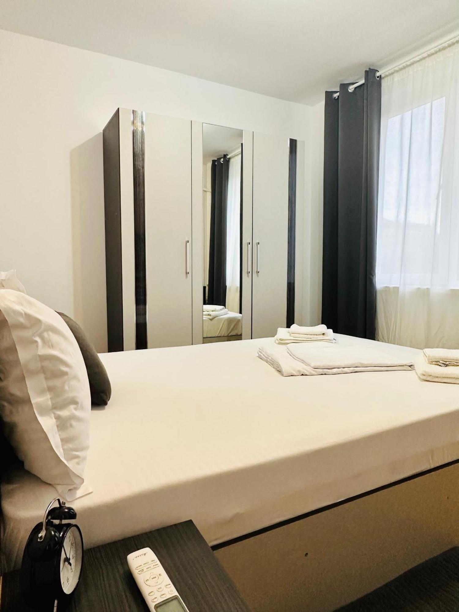 Chic Comfort 1Bdr With Landmark View - Concerthall Bucarest Exterior foto