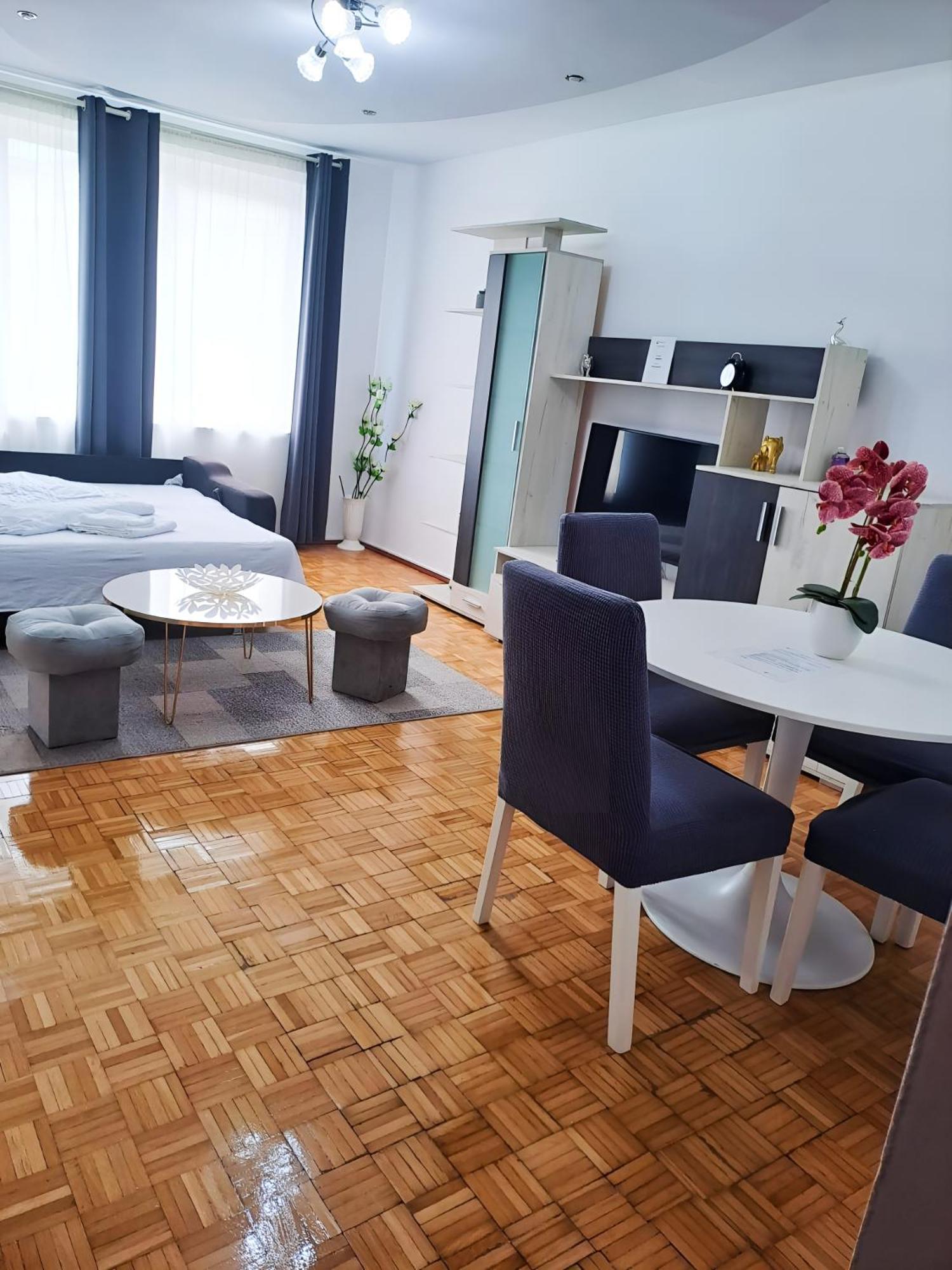 Chic Comfort 1Bdr With Landmark View - Concerthall Bucarest Exterior foto